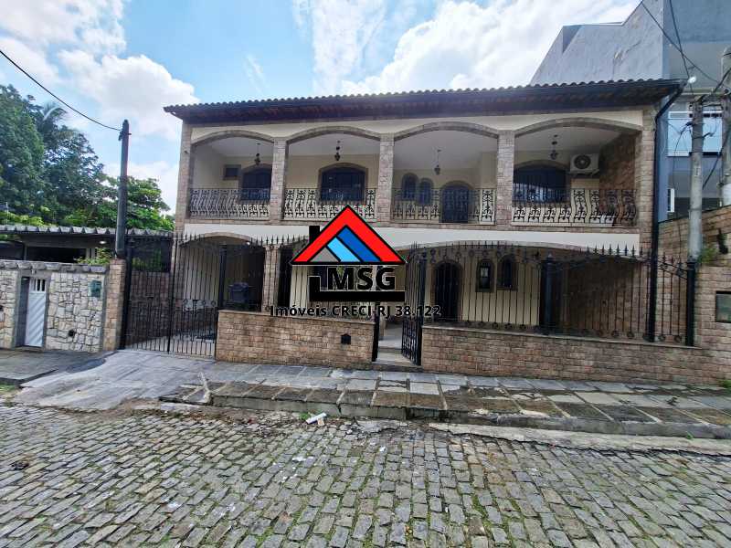 Casa, 5 quartos, 354 m² - Foto 1