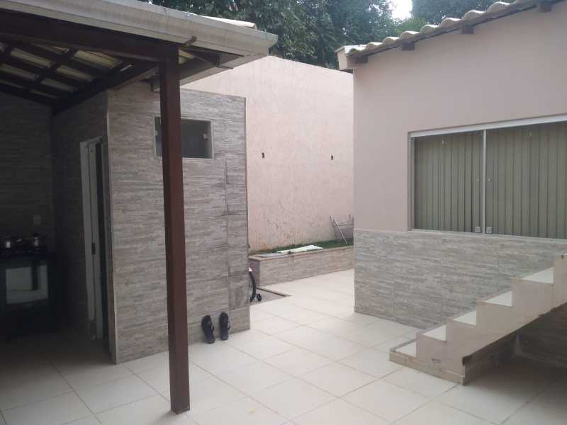 Casa à venda com 3 quartos, 240m² - Foto 11