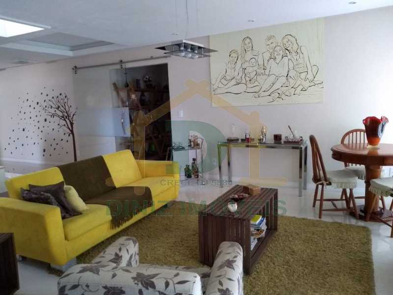 Casa de Condomínio à venda com 5 quartos, 299m² - Foto 3