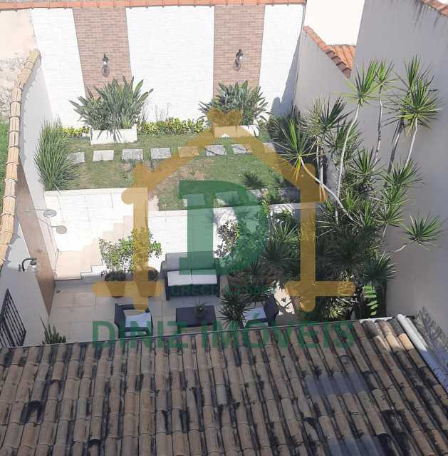 Casa à venda com 4 quartos, 200m² - Foto 18