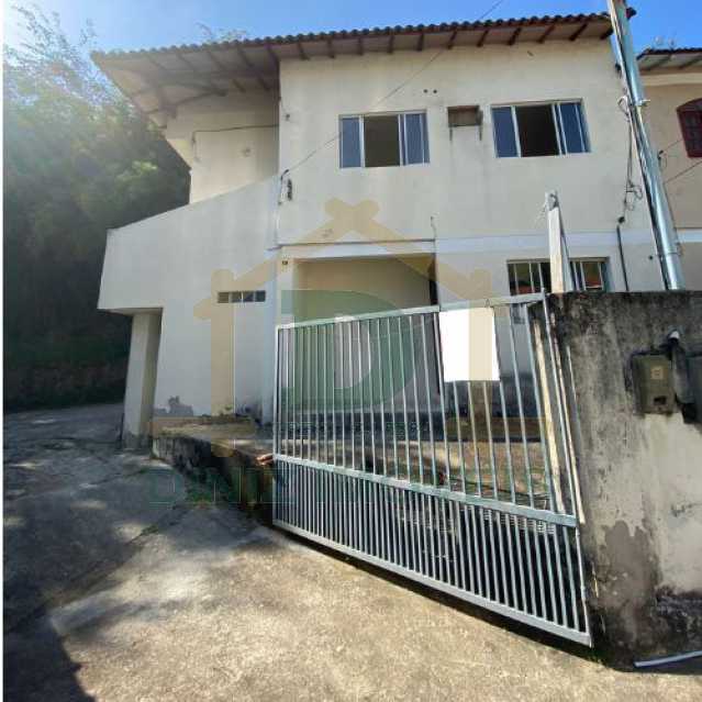 Casa à venda com 4 quartos, 97m² - Foto 1