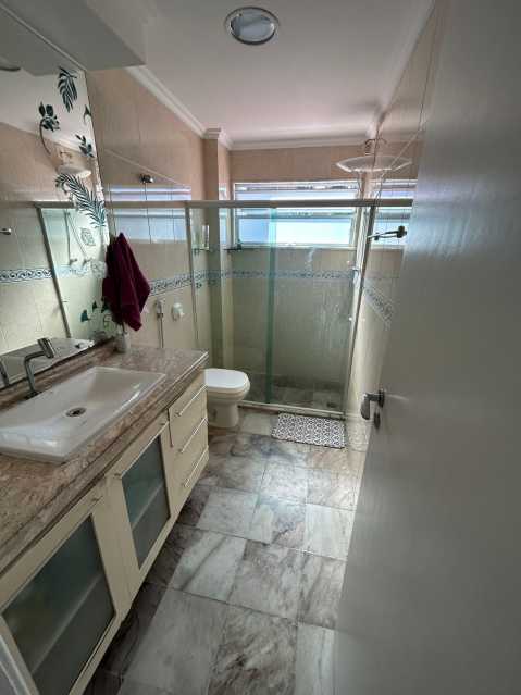 Apartamento à venda com 3 quartos, 250m² - Foto 13