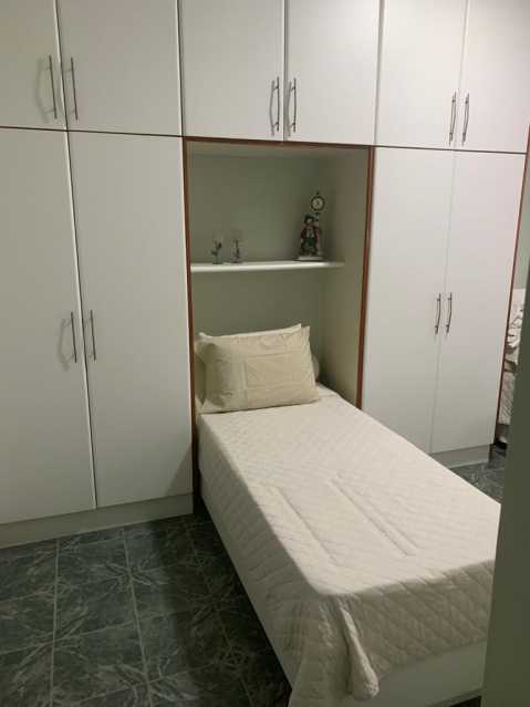 Apartamento à venda com 3 quartos, 240m² - Foto 9