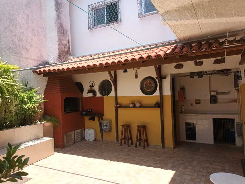 Casa à venda com 4 quartos, 150m² - Foto 2