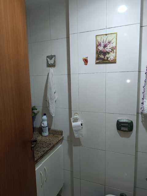 Apartamento à venda com 2 quartos, 70m² - Foto 18