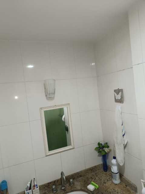 Apartamento à venda com 2 quartos, 70m² - Foto 20