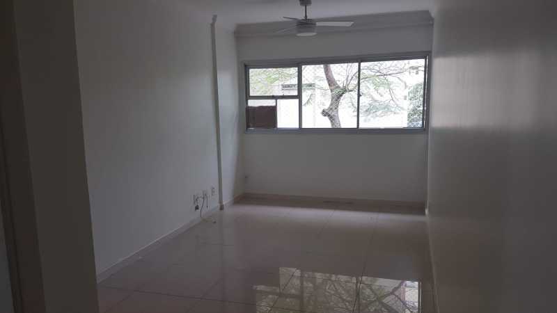 Apartamento à venda com 2 quartos, 76m² - Foto 1