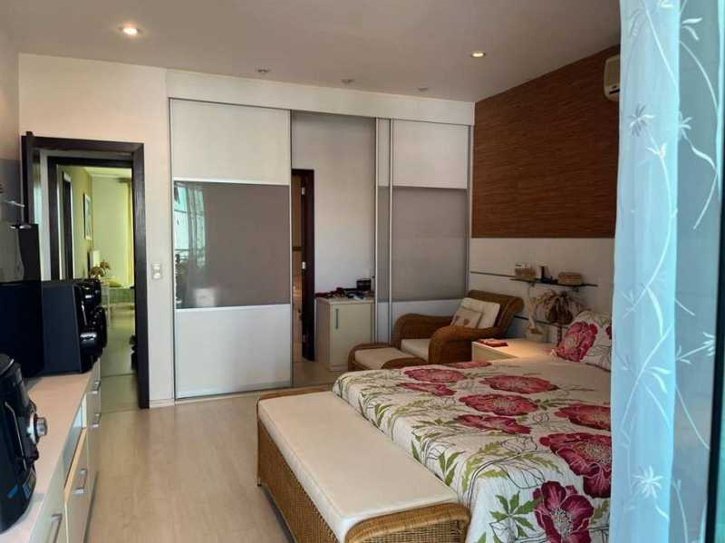 Apartamento à venda com 4 quartos, 281m² - Foto 16