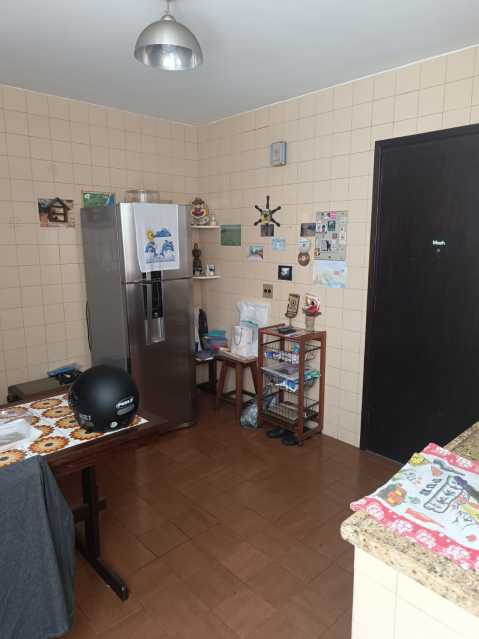 Apartamento à venda com 3 quartos, 125m² - Foto 17