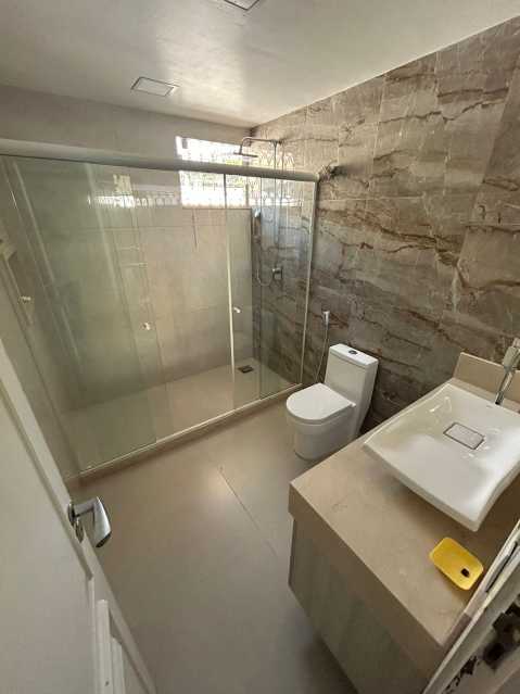 Casa à venda com 4 quartos, 300m² - Foto 13