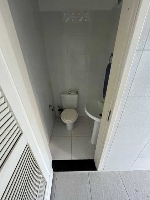 Casa à venda com 4 quartos, 300m² - Foto 15