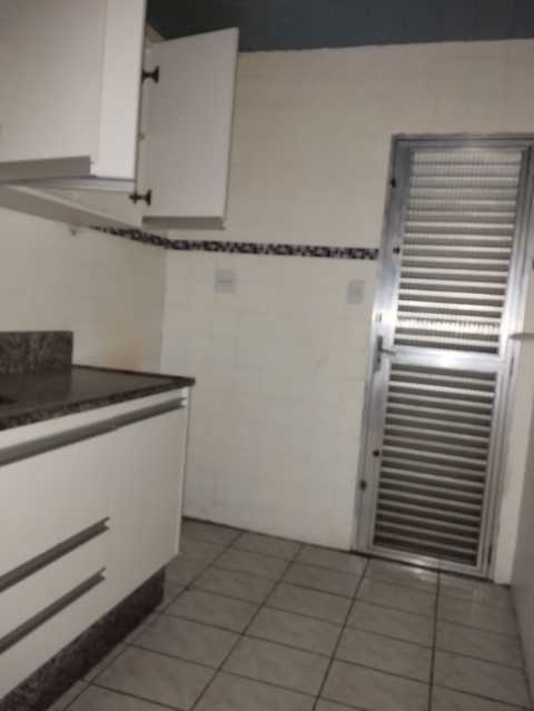 Apartamento à venda com 2 quartos, 60m² - Foto 10