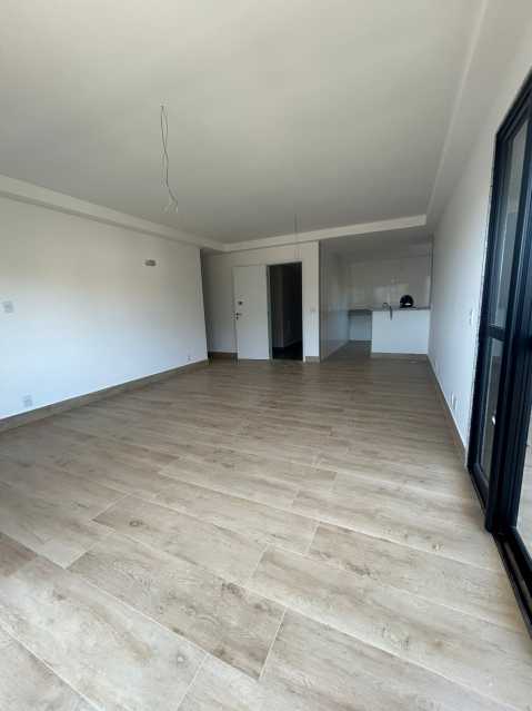 Apartamento à venda com 3 quartos, 137m² - Foto 3