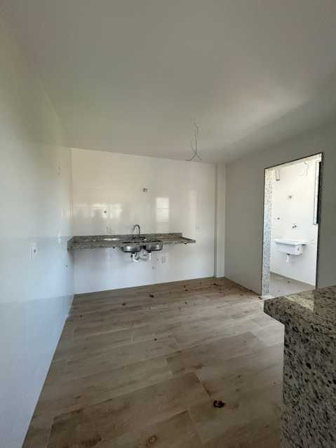 Apartamento à venda com 3 quartos, 137m² - Foto 13