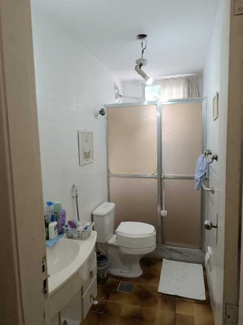 Apartamento à venda com 2 quartos, 75m² - Foto 13