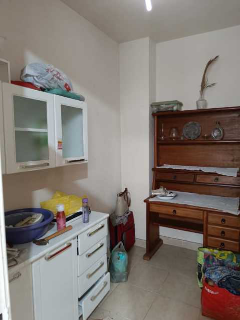 Apartamento à venda com 2 quartos, 75m² - Foto 18