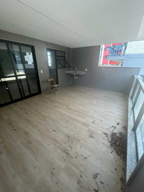 Apartamento à venda com 3 quartos, 140m² - Foto 2