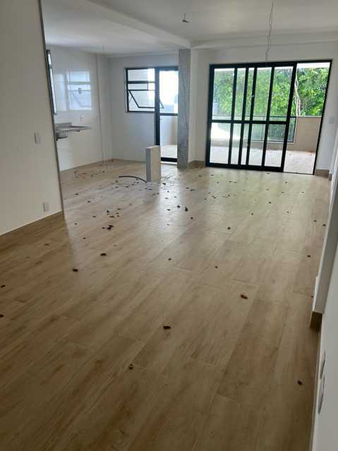 Apartamento à venda com 3 quartos, 140m² - Foto 3