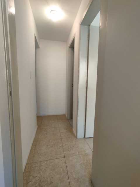 Apartamento à venda com 2 quartos, 75m² - Foto 3