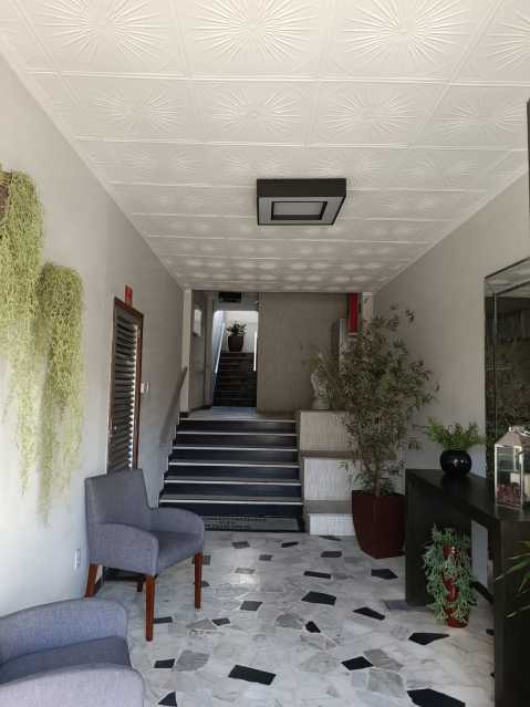 Apartamento à venda com 1 quarto, 38m² - Foto 2