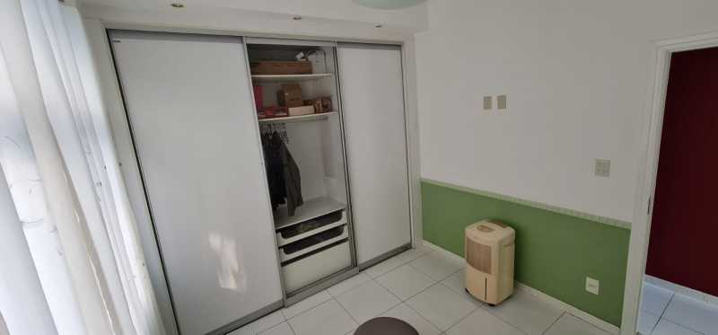 Apartamento à venda com 3 quartos, 109m² - Foto 12