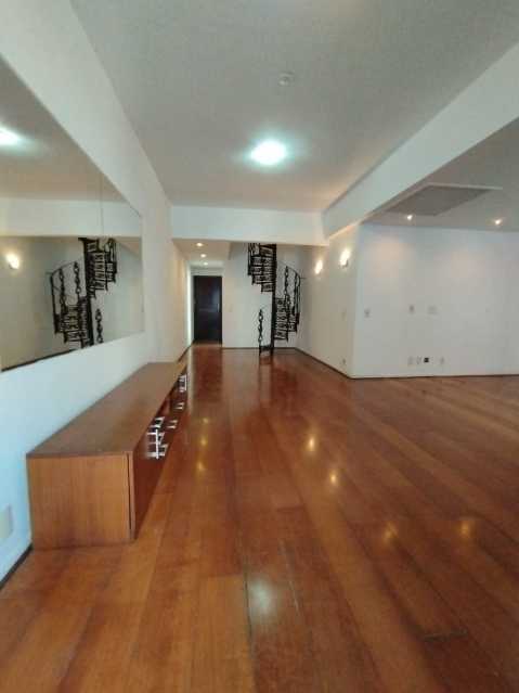 Cobertura à venda com 4 quartos, 220m² - Foto 8