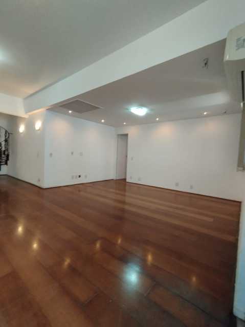 Cobertura à venda com 4 quartos, 220m² - Foto 9