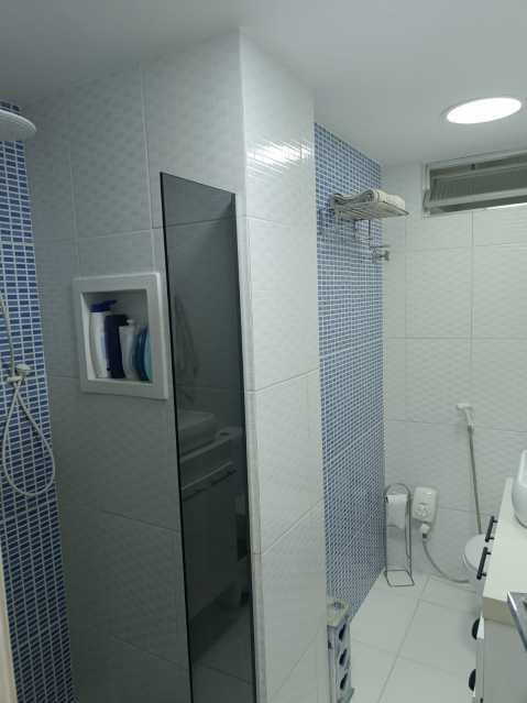 Apartamento à venda com 2 quartos, 80m² - Foto 19