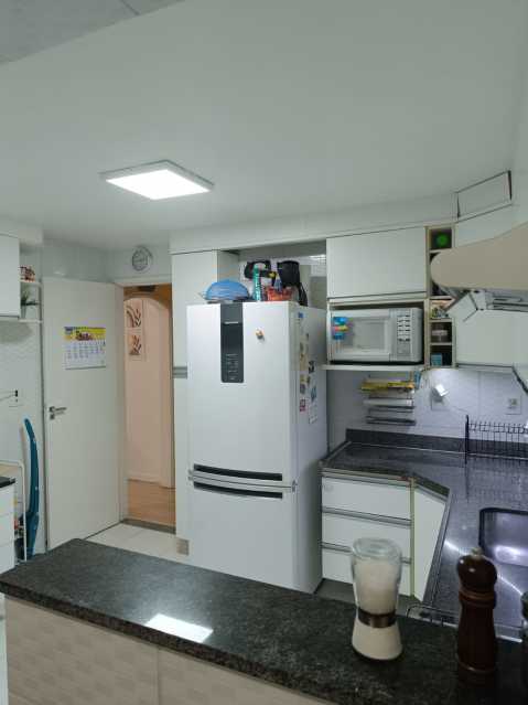 Apartamento à venda com 2 quartos, 80m² - Foto 22