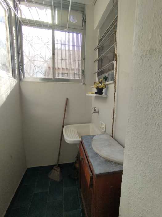 Apartamento à venda com 2 quartos, 40m² - Foto 13