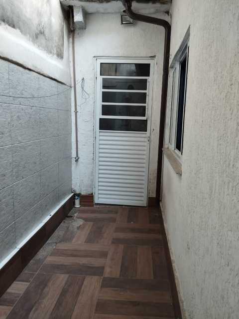 Casa à venda com 2 quartos, 73m² - Foto 12