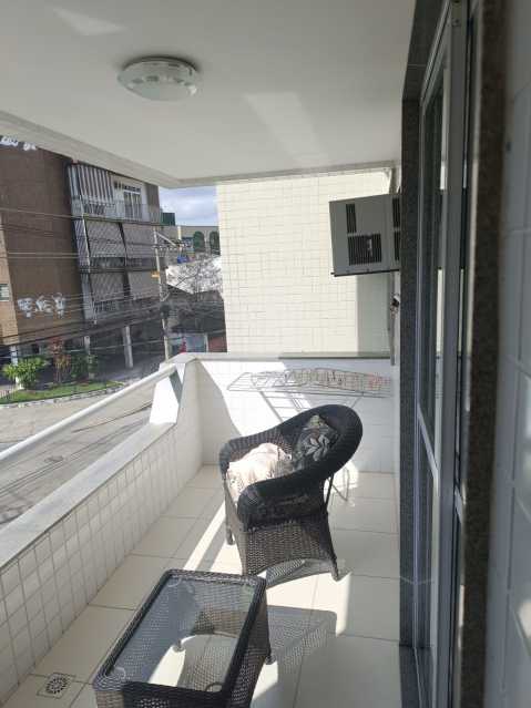 Apartamento à venda com 1 quarto, 50m² - Foto 2