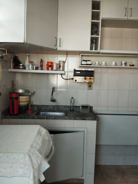 Apartamento à venda com 2 quartos, 62m² - Foto 10