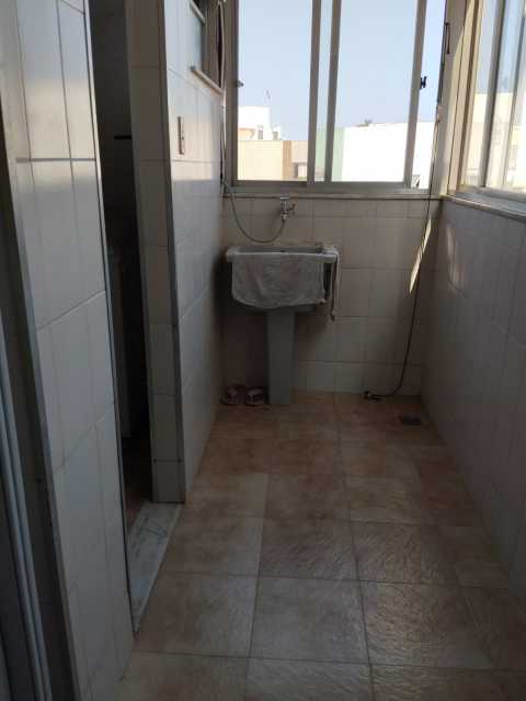 Apartamento à venda com 2 quartos, 62m² - Foto 12