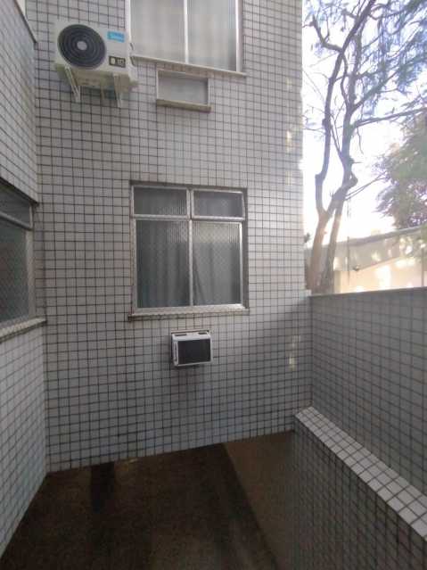 Apartamento à venda com 2 quartos, 40m² - Foto 23