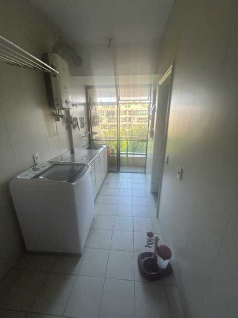 Apartamento à venda com 3 quartos, 180m² - Foto 23