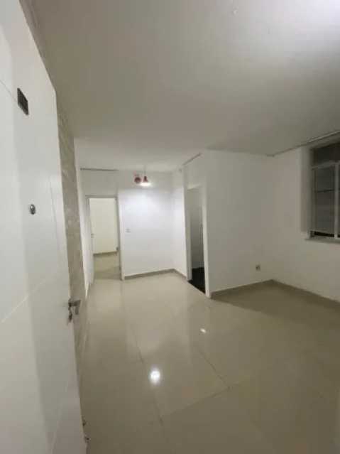 Apartamento à venda com 1 quarto, 38m² - Foto 2