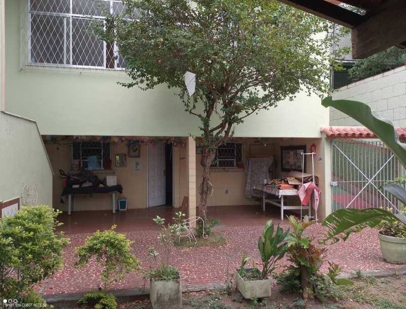 Casa à venda com 3 quartos, 198m² - Foto 4