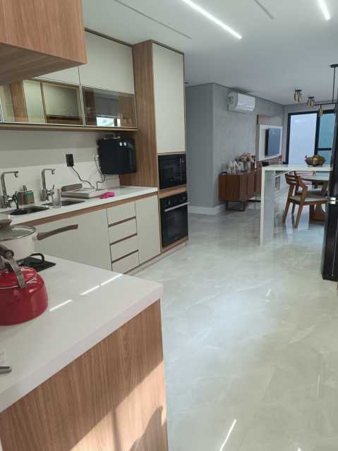 Apartamento à venda com 3 quartos, 170m² - Foto 16