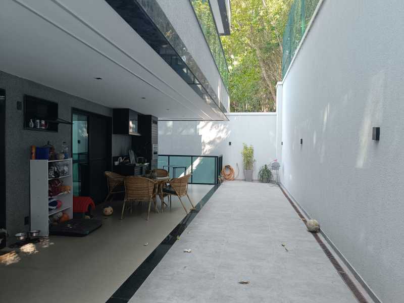 Apartamento à venda com 3 quartos, 170m² - Foto 21