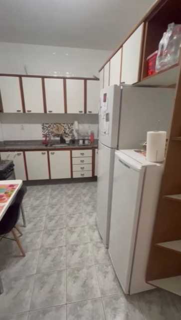 Apartamento à venda com 3 quartos, 107m² - Foto 11