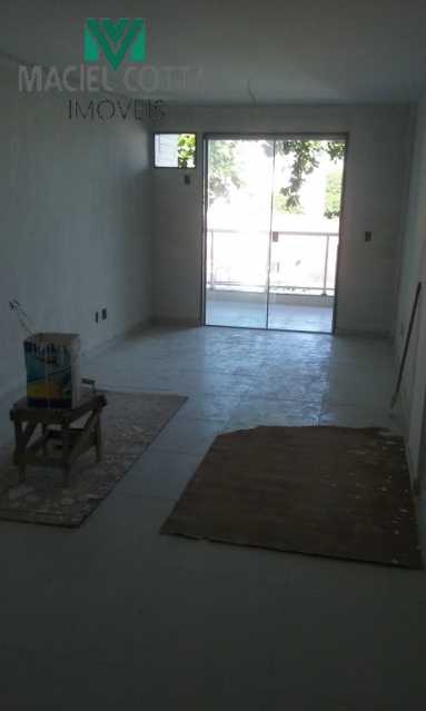 Apartamento à venda com 2 quartos, 65m² - Foto 3