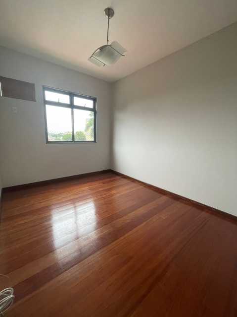 Apartamento para alugar com 3 quartos, 130m² - Foto 8