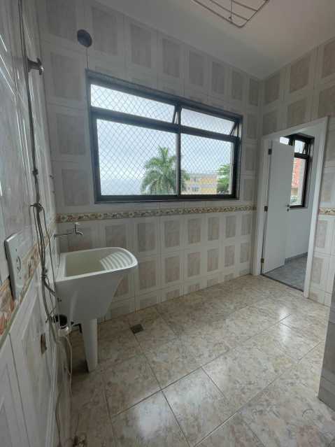 Apartamento para alugar com 3 quartos, 130m² - Foto 15