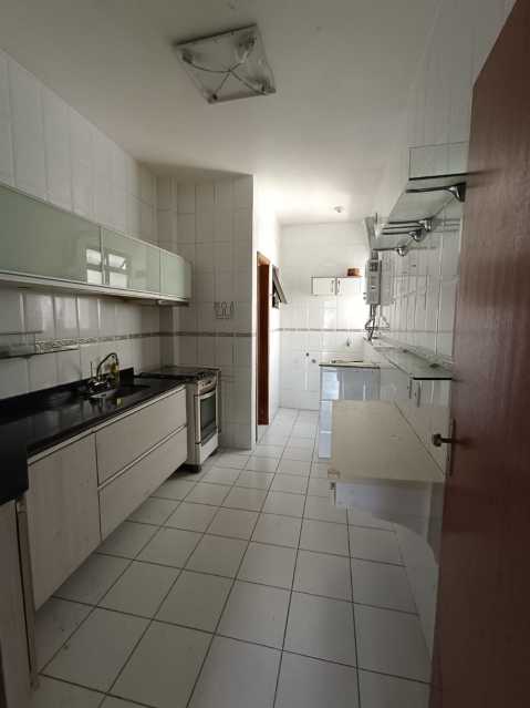 Apartamento à venda com 2 quartos, 80m² - Foto 13