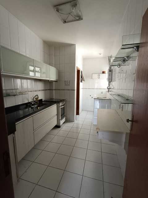 Apartamento à venda com 2 quartos, 80m² - Foto 15