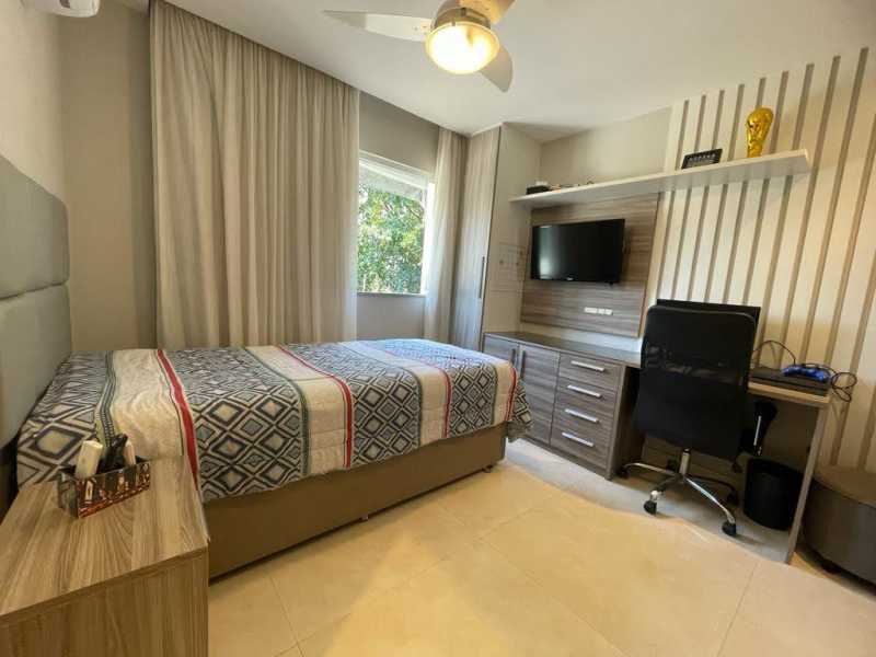 Casa de Condomínio à venda com 4 quartos, 400m² - Foto 16