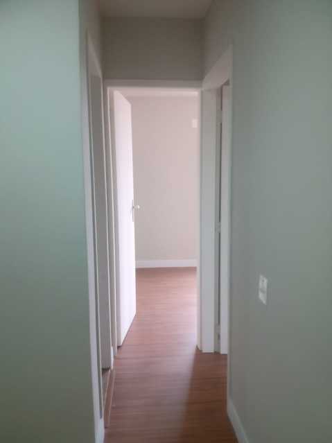 Apartamento à venda com 2 quartos, 67m² - Foto 4