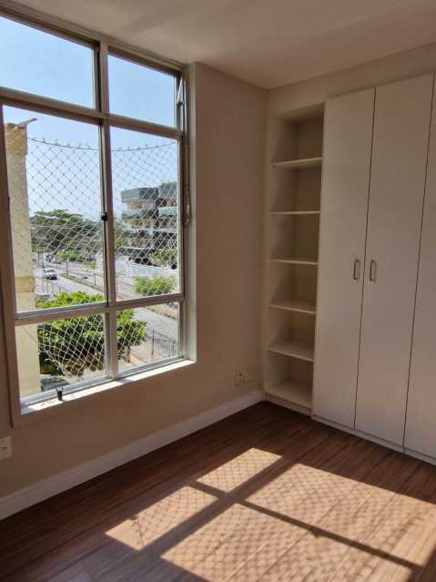 Apartamento à venda com 2 quartos, 67m² - Foto 6