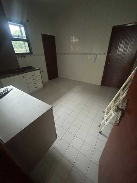 Apartamento para alugar com 2 quartos, 115m² - Foto 7